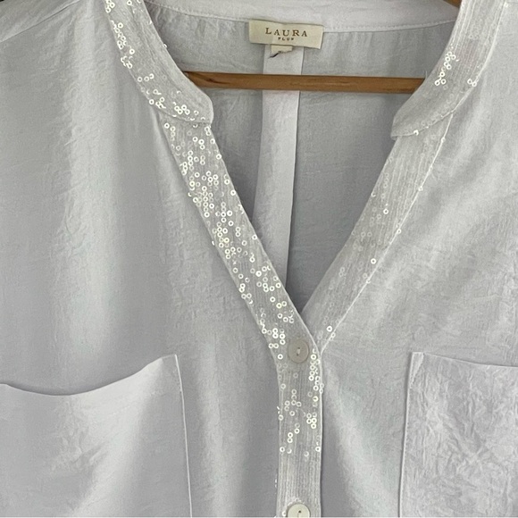Laura Plus Sequin detail V-neck blouse size 3X - Picture 9 of 16